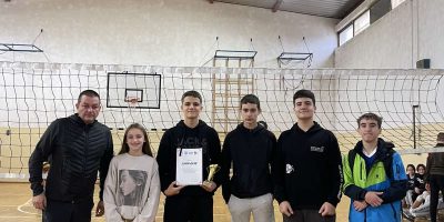 Прво место на такмичењу у одбојци
