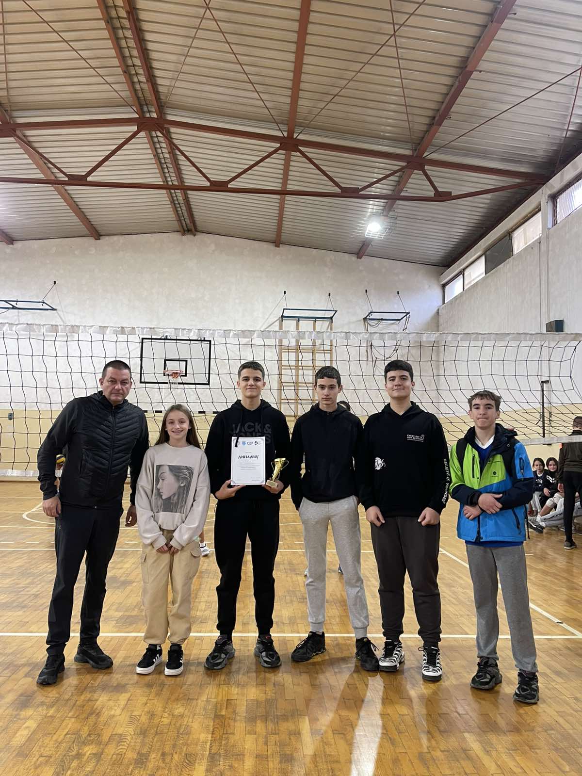 Прво место на такмичењу у одбојци